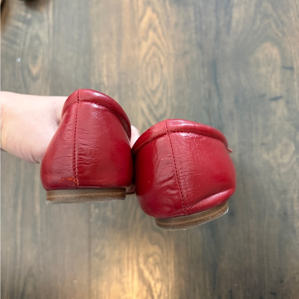 Dolce Vita Red Leather Flats - Picture 3 of 4